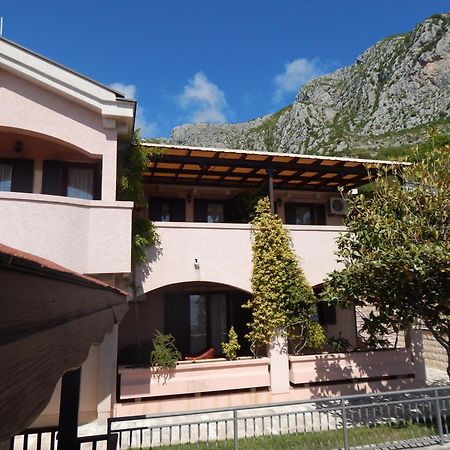 Apartmani Zona Sveti Stefan Eksteriør bilde