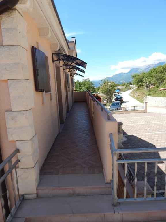 Apartmani Zona Sveti Stefan Eksteriør bilde