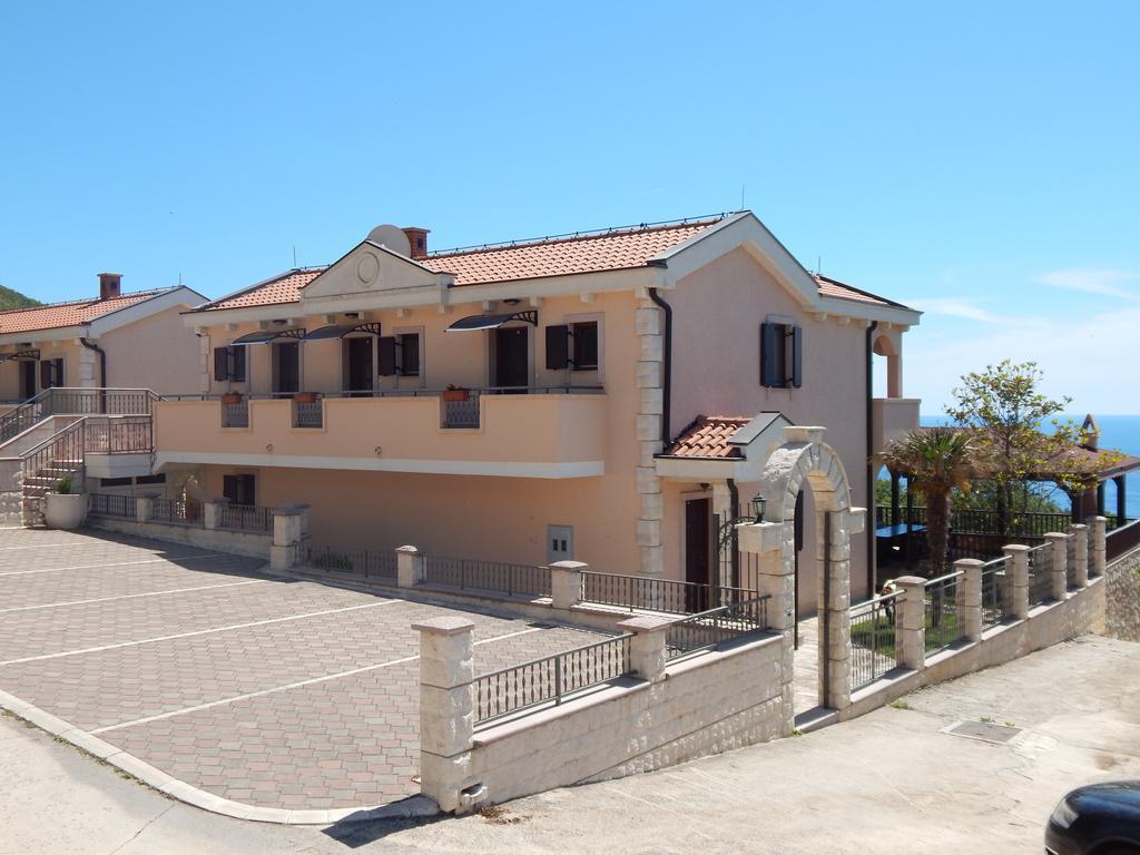 Apartmani Zona Sveti Stefan Eksteriør bilde